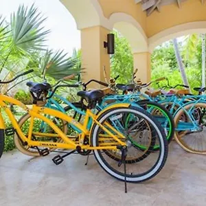 ***** Resort The Tuscany On Turks And Caicos Islands